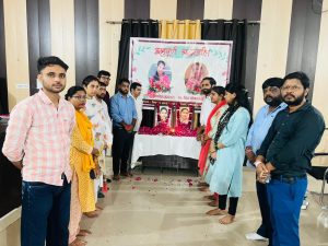 शोक सभा का आयोजन:ब्लॉक हरख के कार्यालय परिसर में हुआ शोक सभा का आयोजन भावपूर्ण श्रद्धांजलि